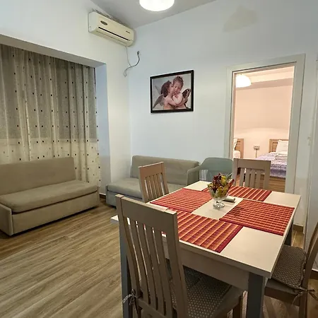 Teo's Apartamento Golem (Tirana)