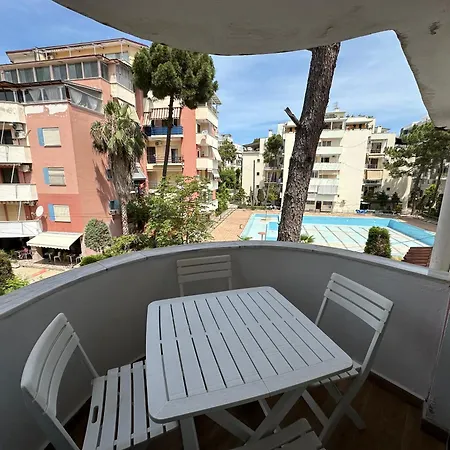 Teo's Apartamento *